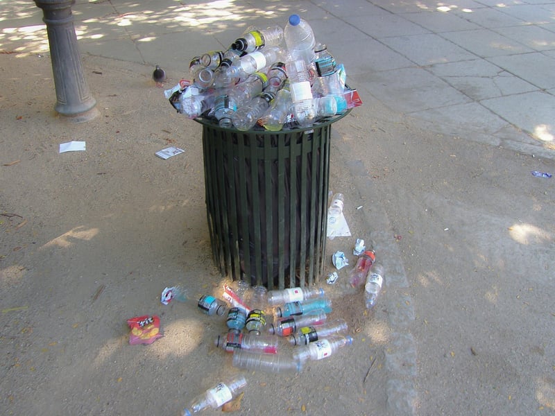 Children recycling